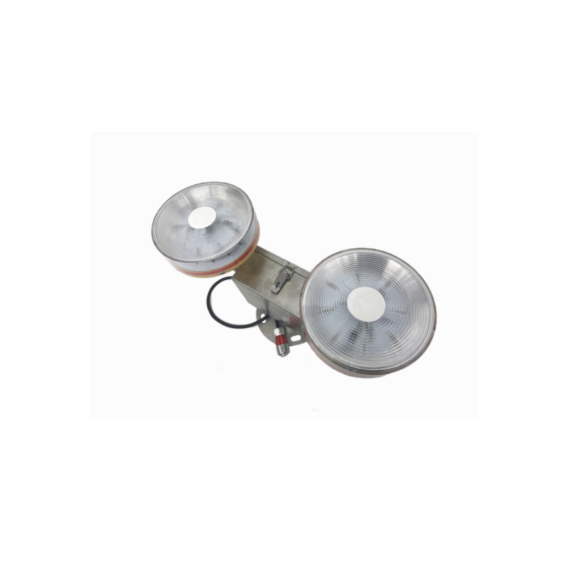 Air obstacle light CM-11-S with dual low intensity type B.